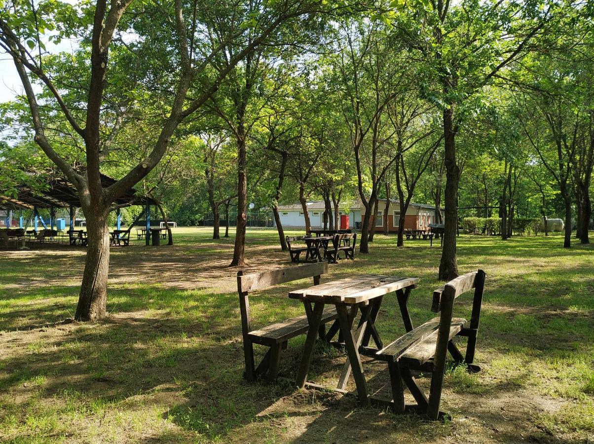 Hotel Dorcas Center&Camping Debrecín Exteriér fotografie